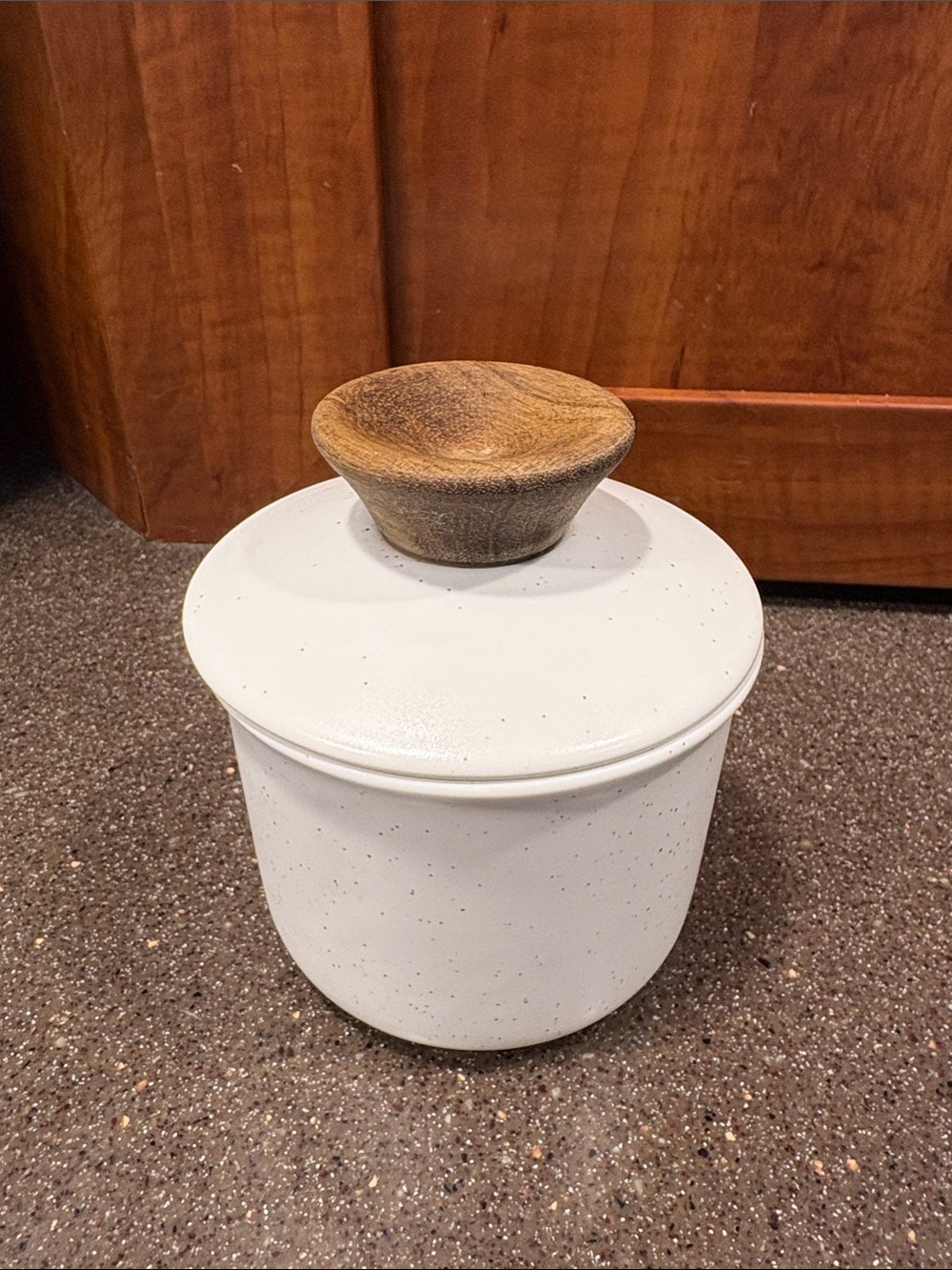 Speckled White Dowan butter crock with Wooden Knob